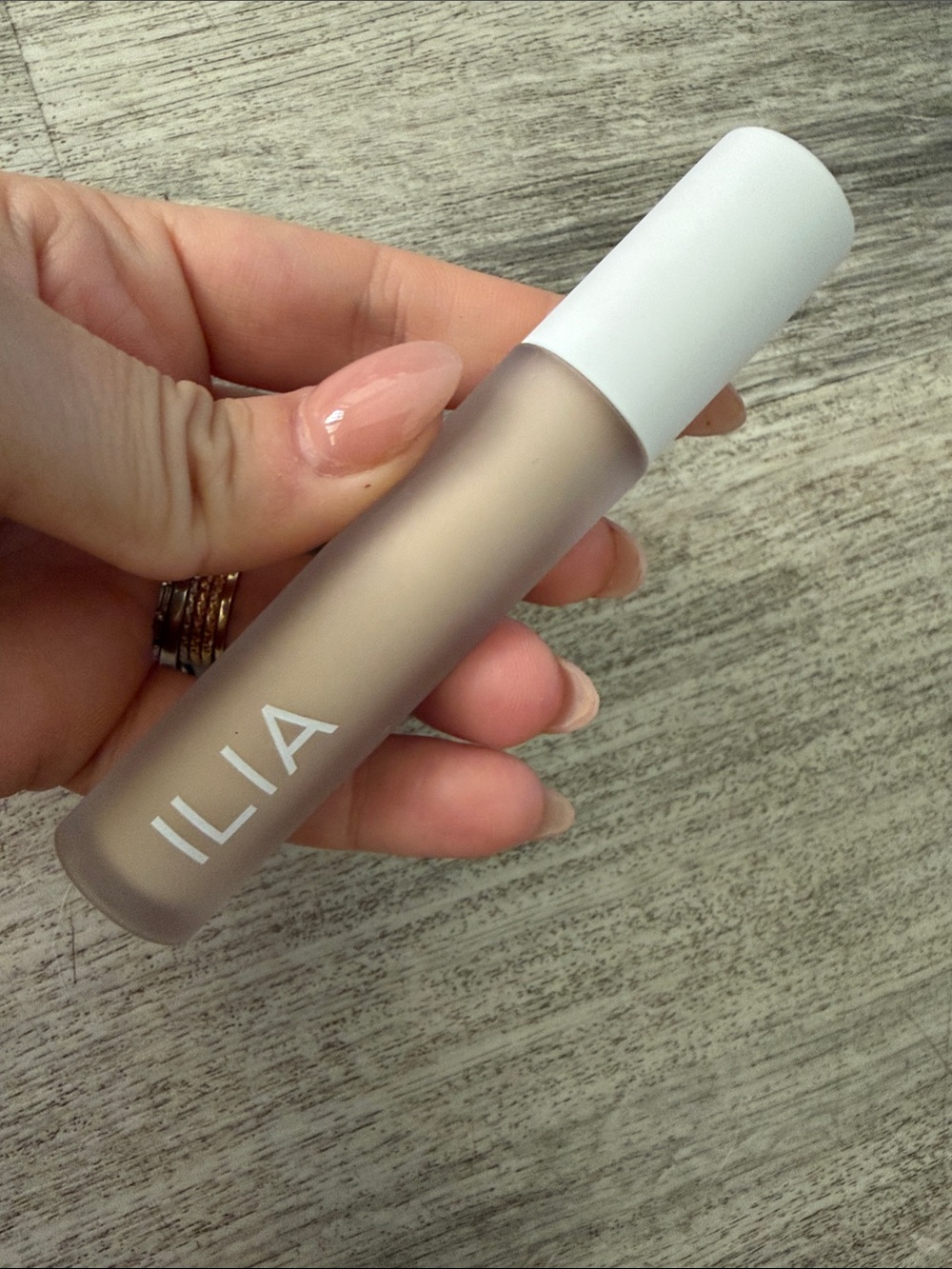 ILIA Creamy Concealer Stick — shade chambray 3w